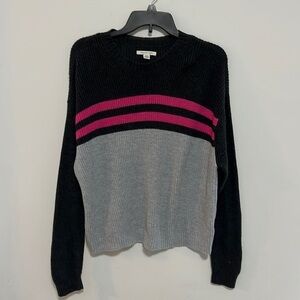 AMERICAN Eagle Sweater Grey and Pink Size Medium
